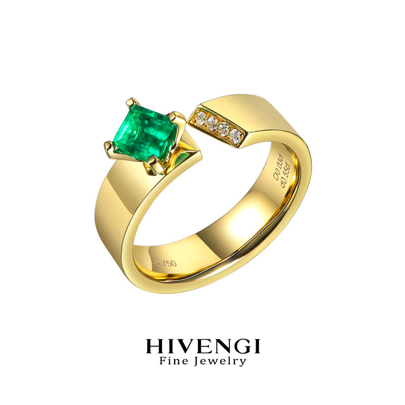 VVG emerald ring set with natural diamonds
