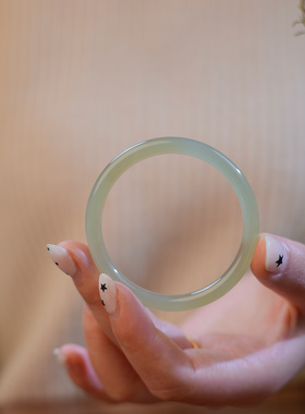 凤飞凰和田玉晴水细圆条玉镯