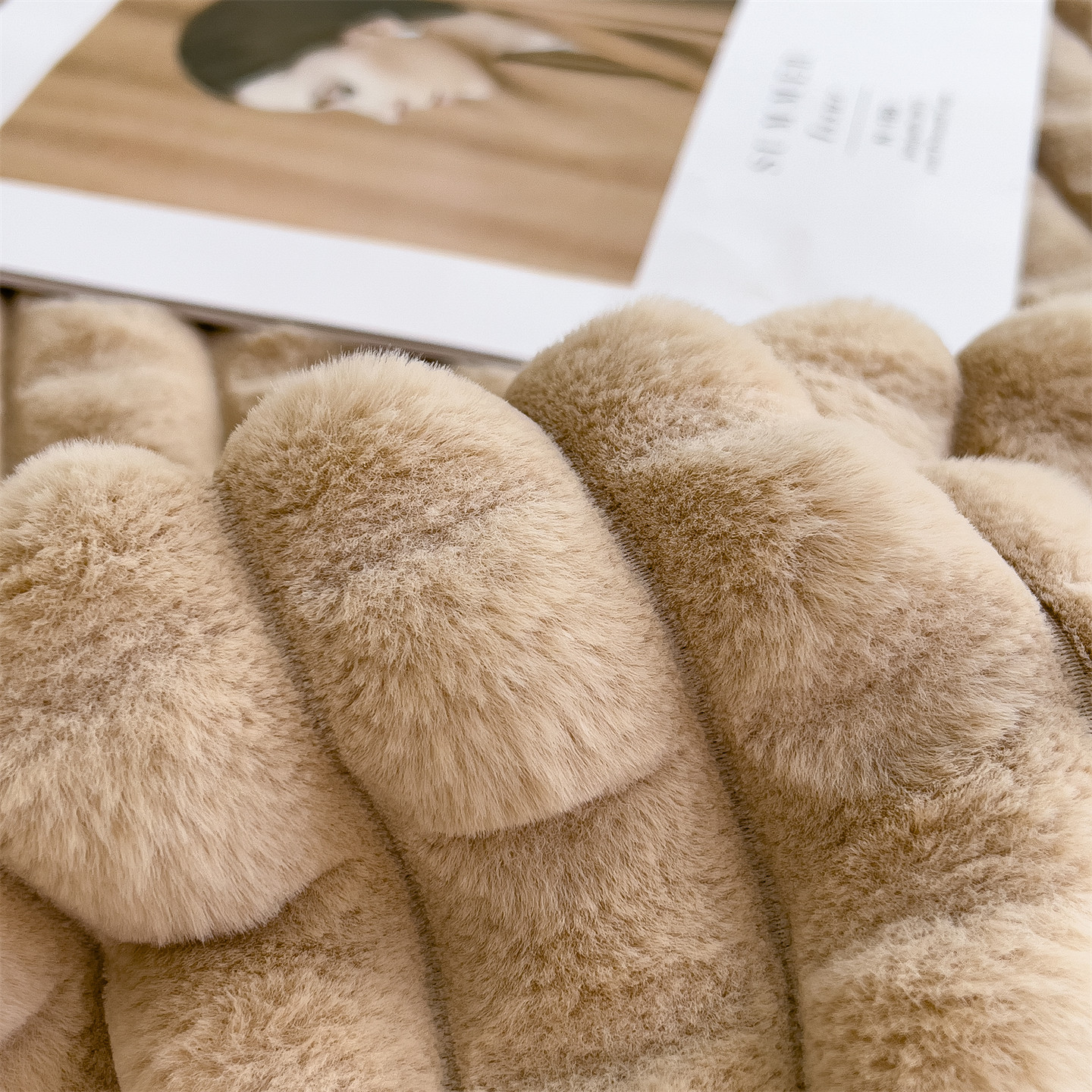 兔毛绒毛毯冬季加厚盖毯午睡毯秋冬天办公室午休毯牛奶绒沙发毯子