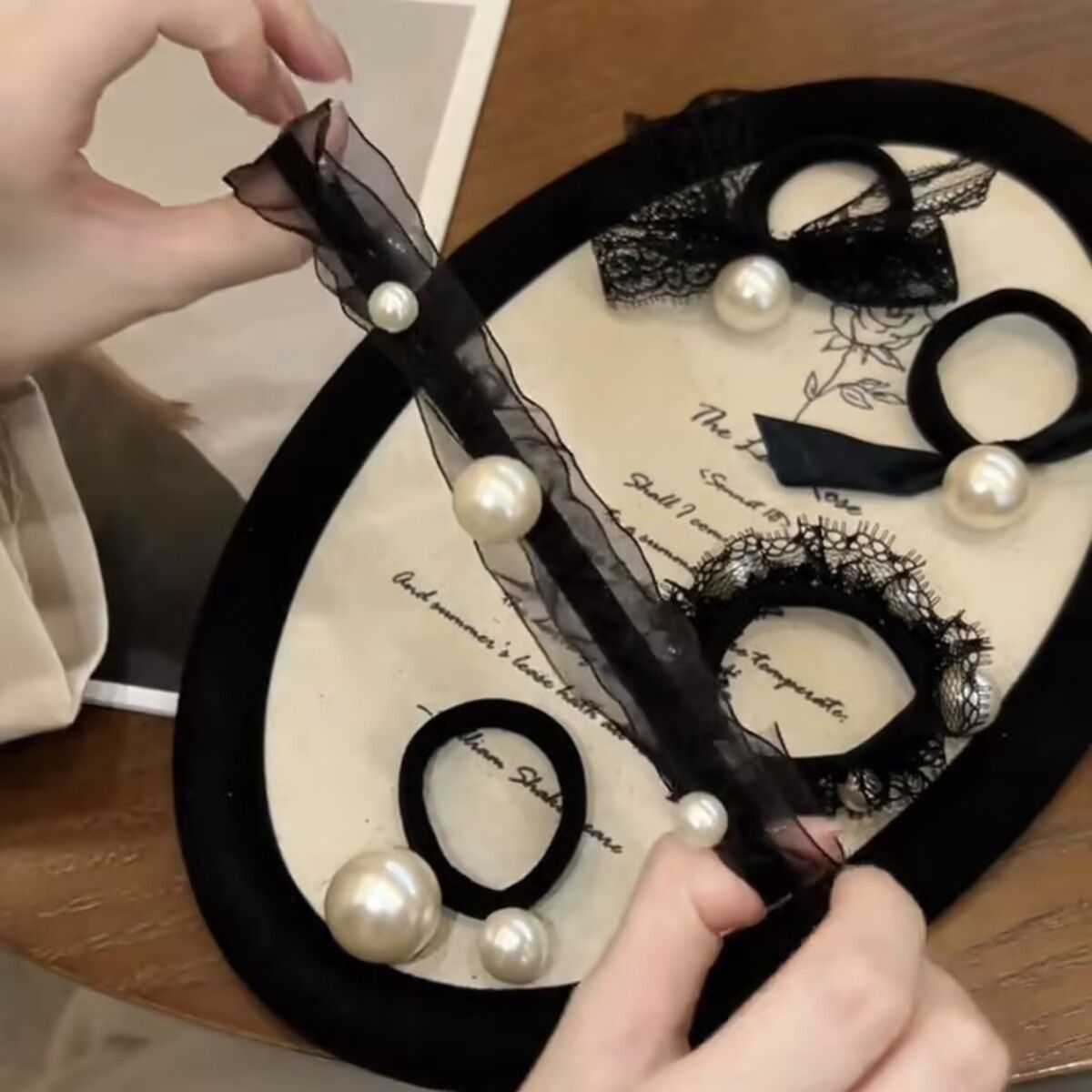 【下单立减50】2025春夏新款珍珠圈黑色蕾丝花边韩版简约成人高弹 - 图3