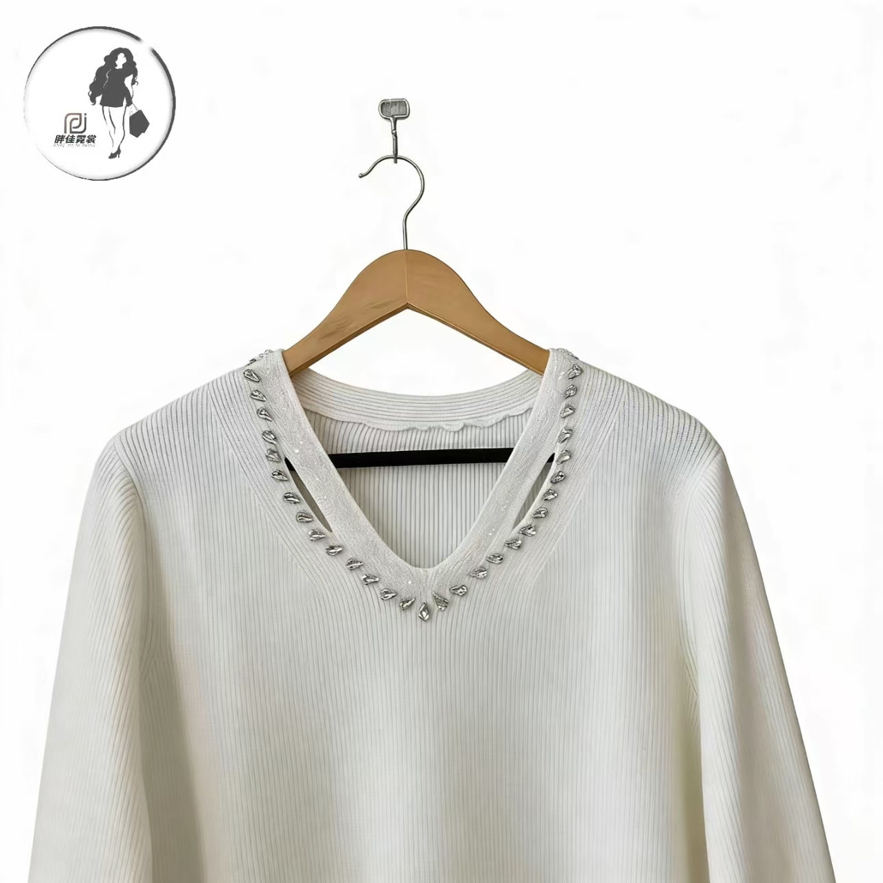 6051气质V领珍珠装饰镂空设计针织衫女大码胖MM200斤显瘦毛衣,淘宝优惠券,粉丝福利购,淘宝优惠卷