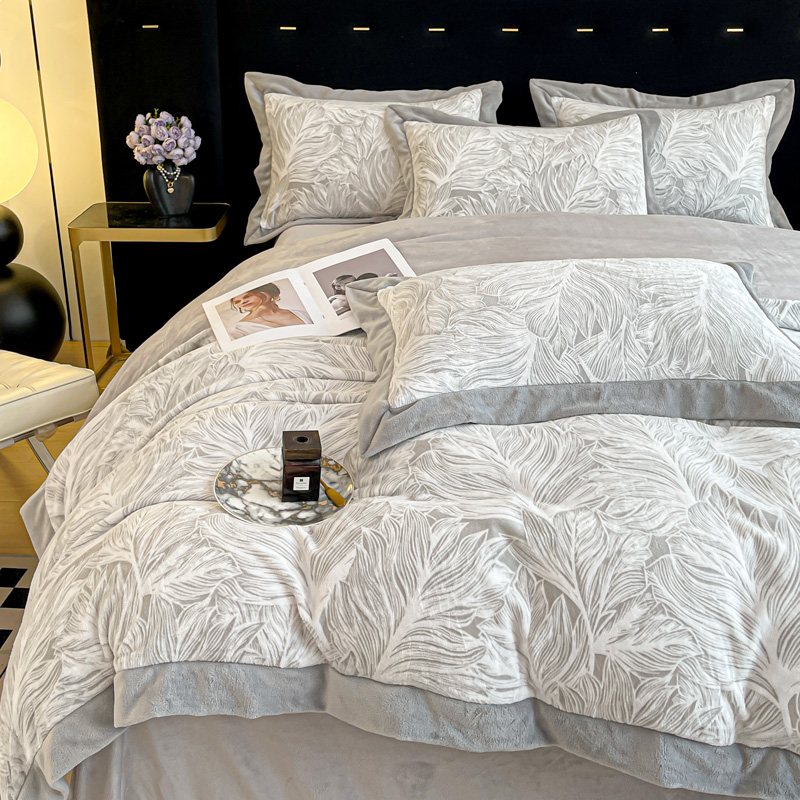 牛奶绒雕花四件套轻奢冬季天加厚保暖亲肤珊瑚绒床单被套床上用品