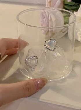 S925银针秋白月光爱心金属耳环女小众设计感高级冷性风耳钉女耳饰