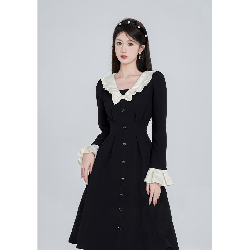 娃娃领甜美收腰黑色长袖连衣裙女秋季2025新款巨好看赫本风a字裙