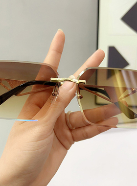 春夏新款方形大框墨镜女防紫外线大脸显瘦高级感太阳镜游玩街拍潮