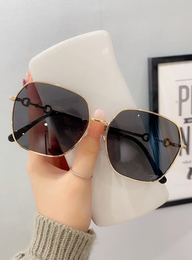 【亏本清仓】墨镜夏防紫外线太阳镜男小脸款黑色高级感眼镜复古