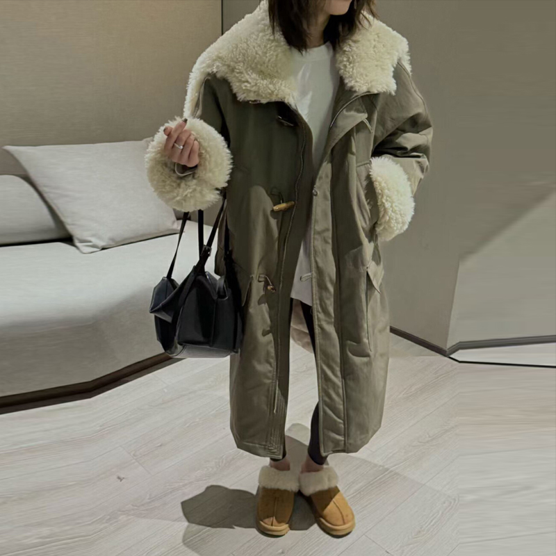 高级感2025冬季新羊羔毛大毛领羽绒棉服中长款百搭派克服加厚外套 - 图0