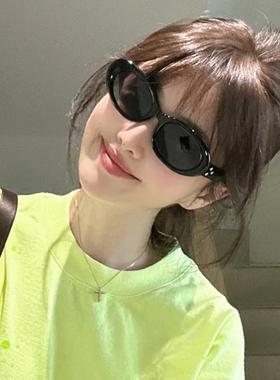 椭圆小框墨镜女款适合方圆脸
