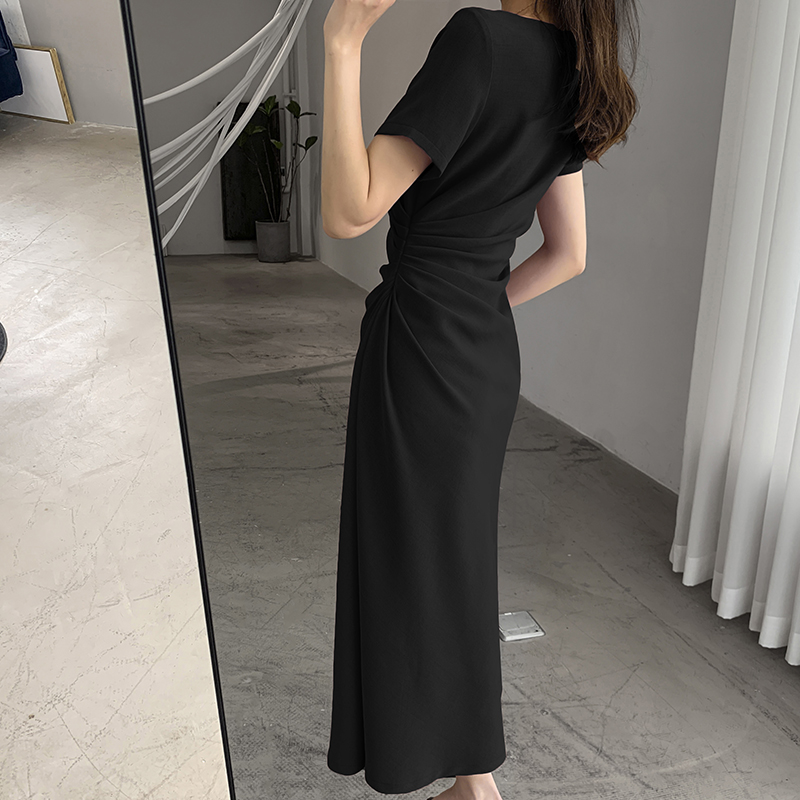 黑色连衣裙女2022夏季气质赫本风小黑裙
