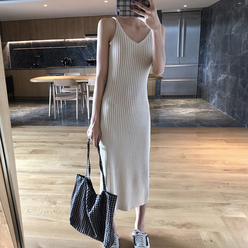 秋冬内搭吊带裙女2025新款V领修身显瘦针织背心长裙冷淡风连衣裙,淘宝优惠券,粉丝福利购,淘宝优惠卷