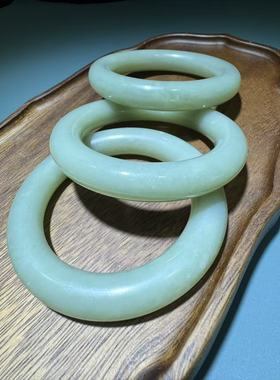 直播福利款~新疆和田圆条鸭蛋青手镯女款玉镯子