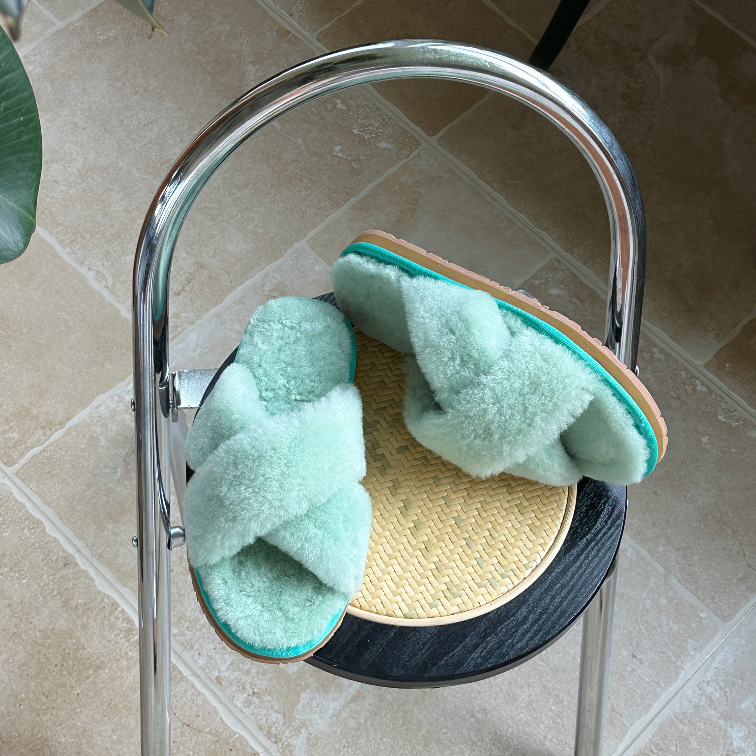 羊毛拖鞋女皮毛一体保暖棉拖交叉平底居家毛毛拖鞋外穿月子拖新款,淘宝优惠券,粉丝福利购,淘宝优惠卷