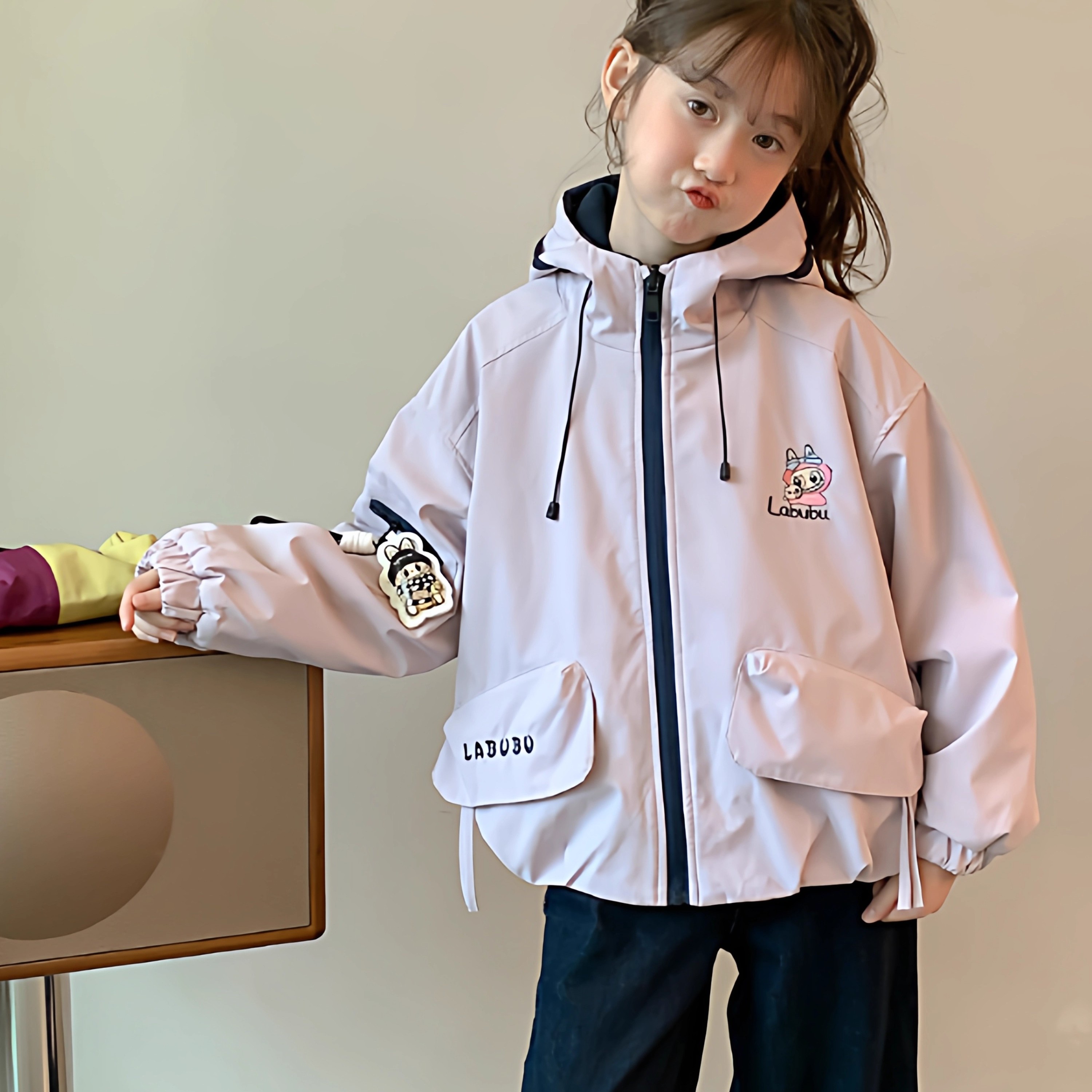 法国女童外套秋冬装2025新款儿童时髦冬季加绒大童双面穿加厚连帽 - 图2