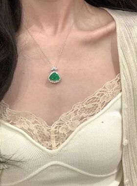 s925银天然翡翠满冰阳绿小佛公吊坠气质百搭小众高级感锁骨链