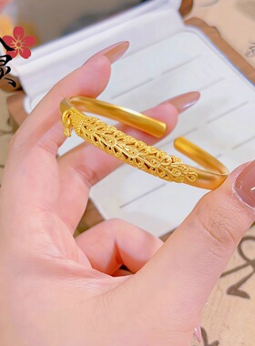 2026新款孔雀开口手镯铜镀金色女轻奢小众精致手环爆款久不掉色
