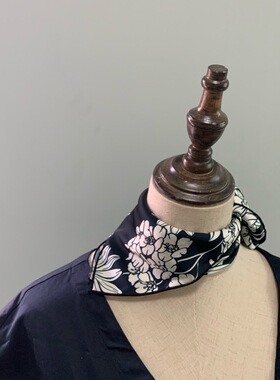～flora诗意暗黑复古碎花丝巾