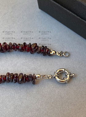 石榴色天然石串珠项链女士轻奢高档气质高级感锁骨链新款配饰颈链