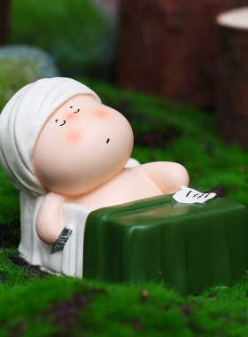 创意潮玩月半艺术家盲盒手办摆件