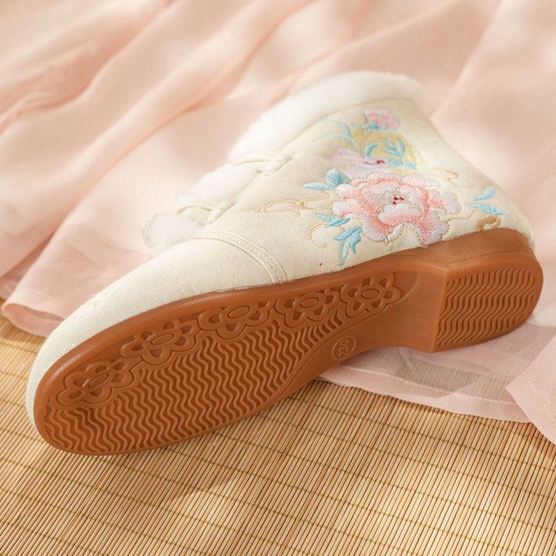 冬季加绒月桂兔原创古装汉服鞋古风粉色淡雅可爱毛边盘扣绣花布鞋,淘宝优惠券,粉丝福利购,淘宝优惠卷