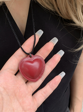chicaddblack爱心吊坠项链