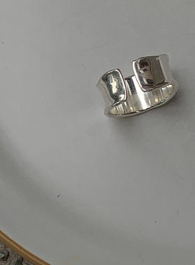 不规则凹面字母戒指925纯银