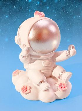 卡通梦想家宇航员卡通摆件男女创意潮流车载摆饰创意家居桌面装饰