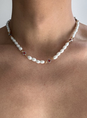 红色十字架项链锁骨链男高级感彩色小众设计配饰