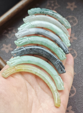 天然A货翡翠双龙头玉璜吊坠