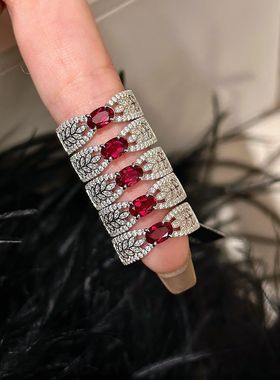 S925银鱼子酱镶钻鸽血红宝石戒指