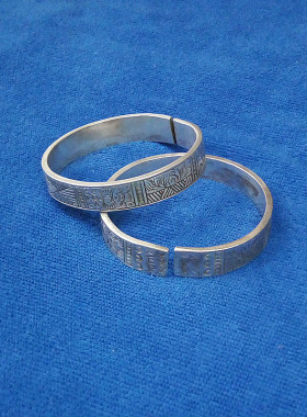 贵州云南少数民族 民族风老传统纯手工打造苗银手镯 原创雕花饰品