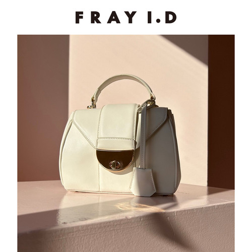 FRAY I.D2025春夏新品优雅时尚方形仿皮搭扣手提单肩包FWGB251310 - 图2