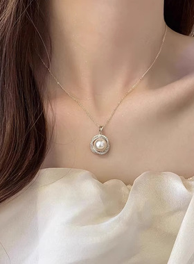 新款螺旋珍珠项链女锁骨链送女友情人节礼物轻奢颈链项坠设计感