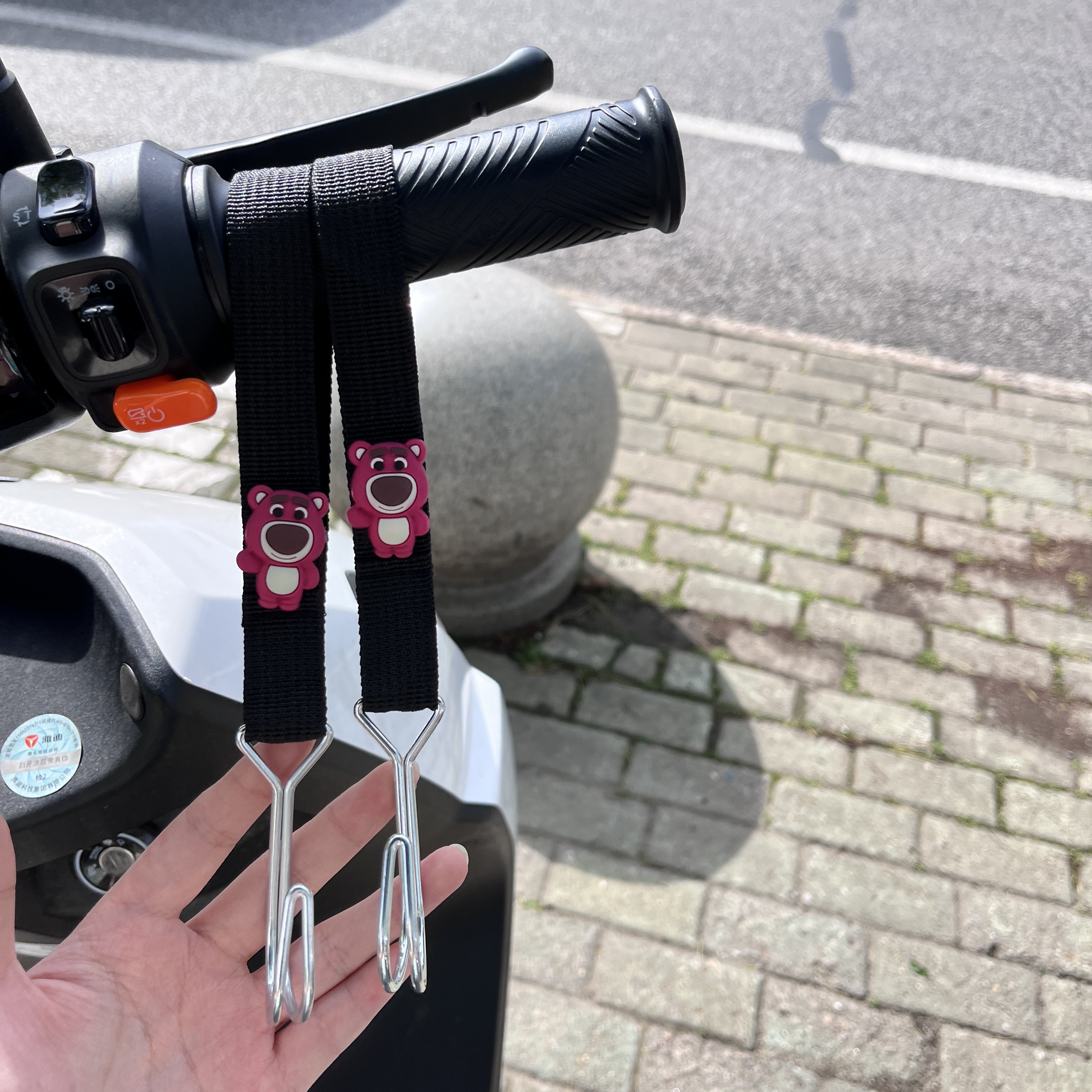 户外不锈钢电动车挂钩前置通用电瓶车自行车摩托车挂物钩强力承重 - 图1