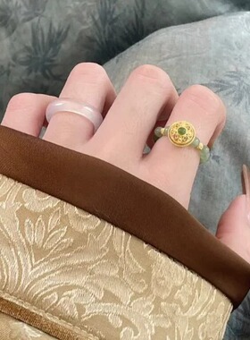 新中式唐纹古法金色戒指碧色仿玉小米珠弹力可调节指环国风女手饰