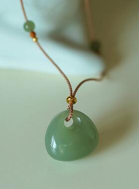 人工和田玉青玉吊坠时尚小清新平安扣玉锁女款小玉坠挂件锁包项链