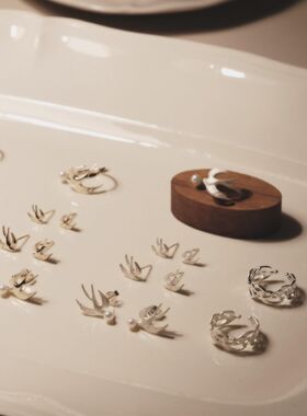 新中式燕归仿珍珠开口戒指小众设计古风文雅设计燕子指环精致饰品