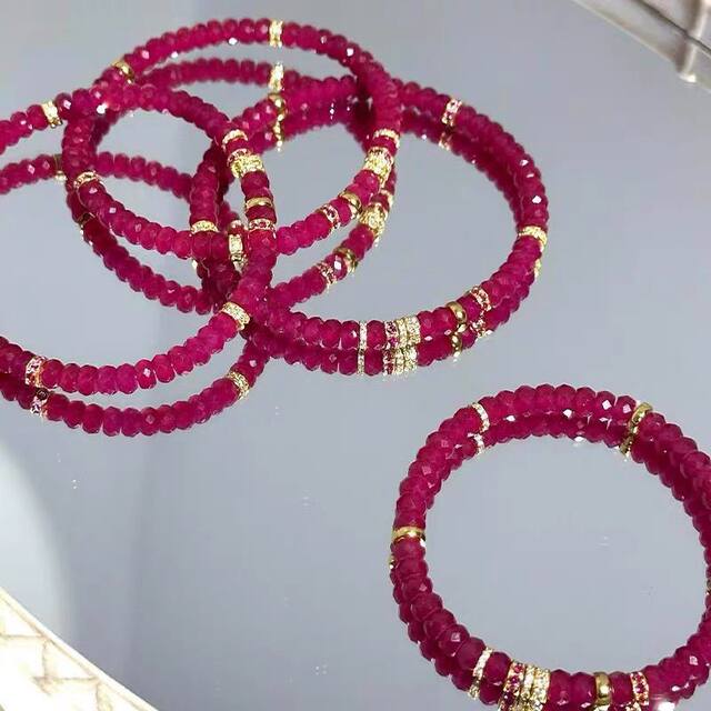 Medieval ruby abacus bead bracelet, dove blood red faceted sparkling high-grade gemstone colorful treasure bracelet, light luxury and versatile for women