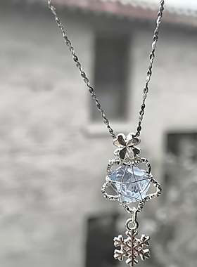 「雪晶星芒」冰晶雪花吊坠个性彩宝设计感梦幻秋冬情侣闺蜜项链