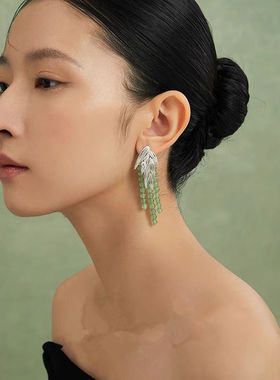 新中式竹摇绿色流苏耳环女中古轻奢高级感耳钉可拆卸小众设计饰品