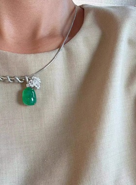 新中式镶嵌仿翡翠绿吊坠项链小众设计高级感锁骨链国风复古饰品