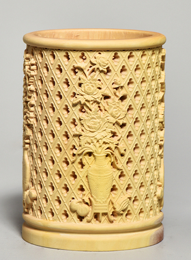 黄杨木雕笔筒摆件梅兰竹菊文房用品家居装饰办公室雕刻工艺品