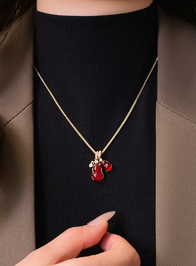 红色双葫芦吊坠项链高级感配饰
