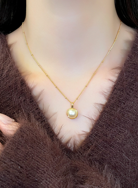 金色圆形珍珠吊坠项链高级感配饰