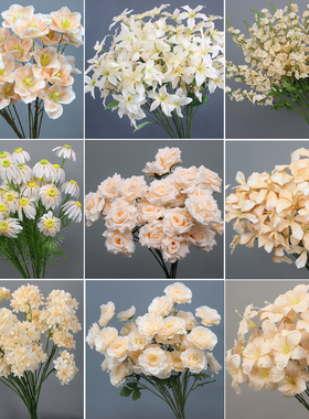 玫瑰绣球洋牡丹飘雪尤加利插花