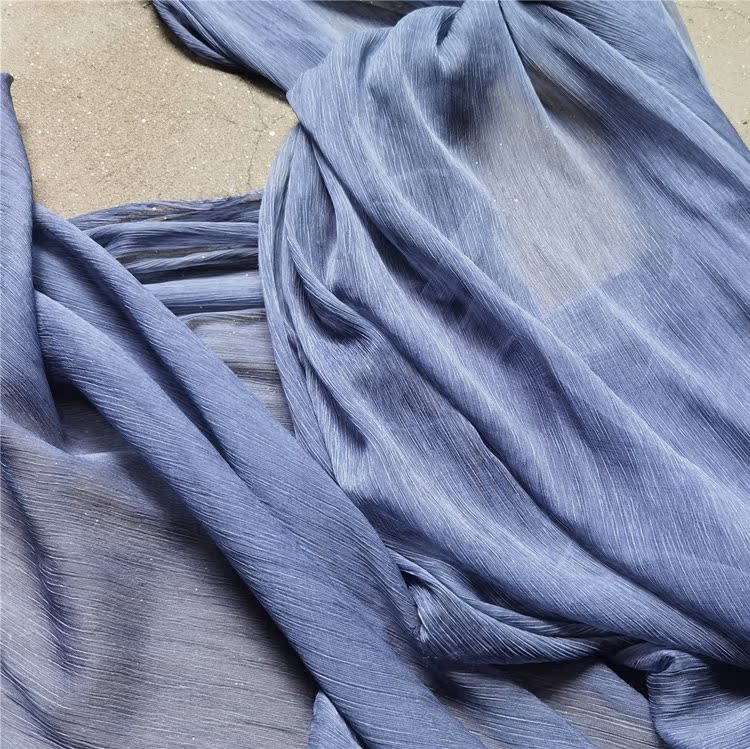 田园复古褶皱纱 民间纯手工染蓝布 设计师创意肌理改造时尚面料布 - 图1