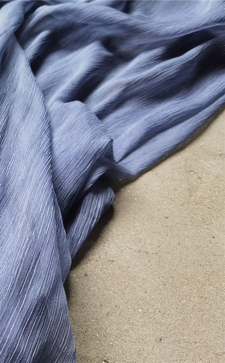 田园复古褶皱纱 民间纯手工染蓝布 设计师创意肌理改造时尚面料布 - 图0