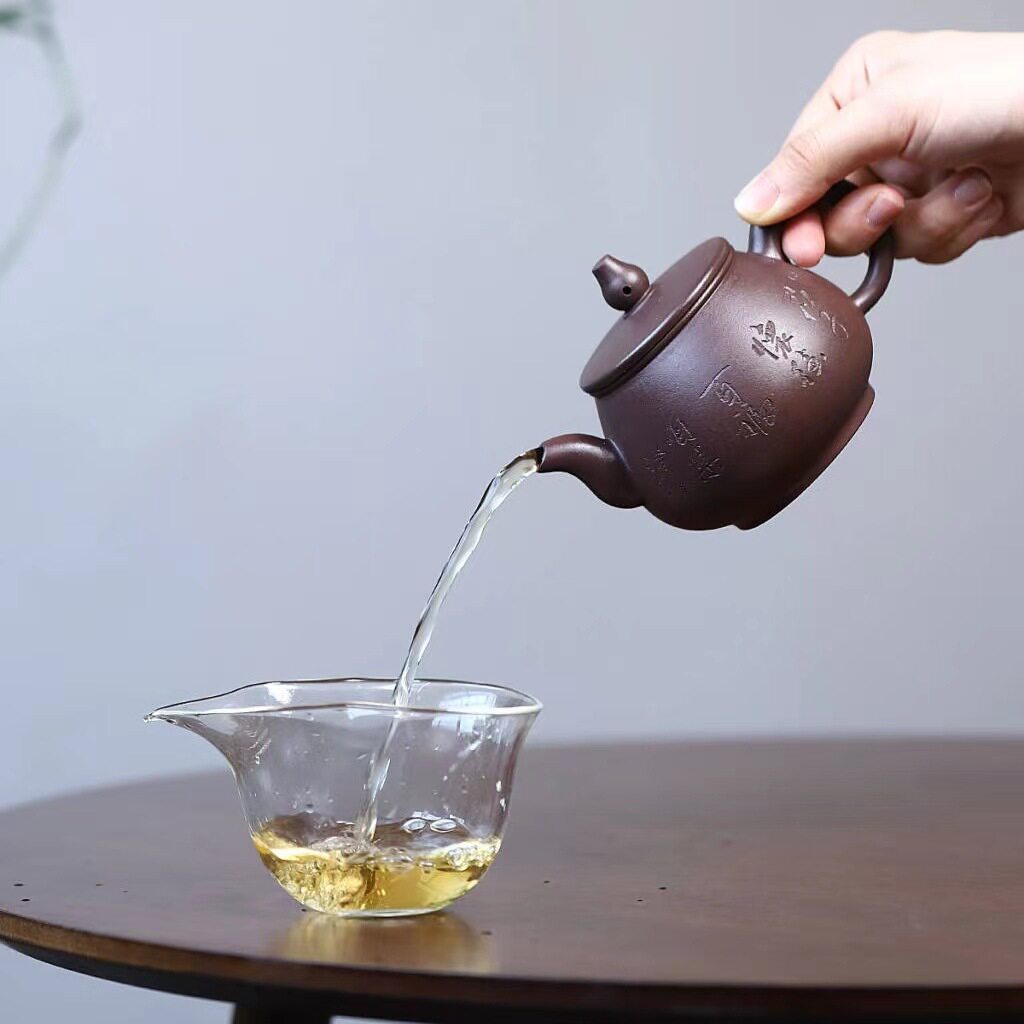 Authentic Yixing purple clay pot, original ore, stale old purple clay, Baifu Zile Palace Lantern Pot, high-end teapot, tea set gift