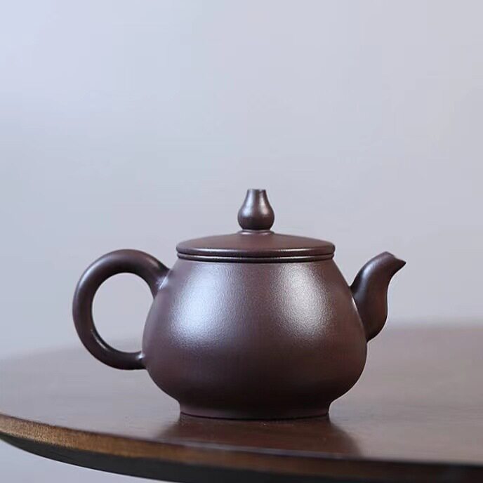 Authentic Yixing purple clay pot, original ore, stale old purple clay, Baifu Zile Palace Lantern Pot, high-end teapot, tea set gift