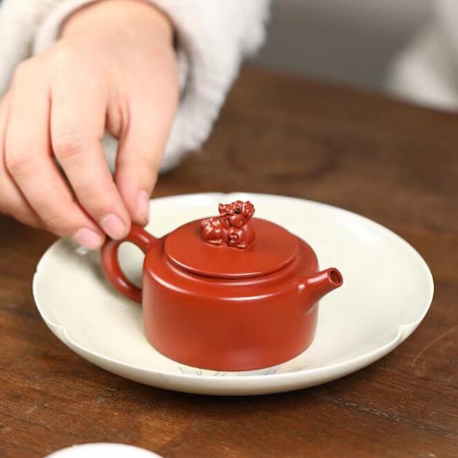 Authentic Yixing purple clay pot, raw ore, stale red mud, auspicious beast well railing pot, one person kung fu teapot, tea set 100c