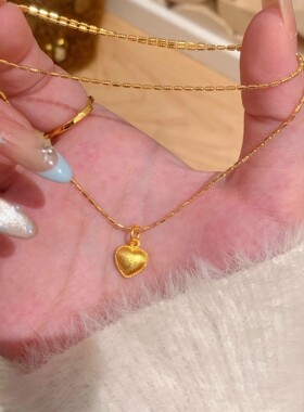 灵动秋冬季金色拉丝心形牌锁骨链